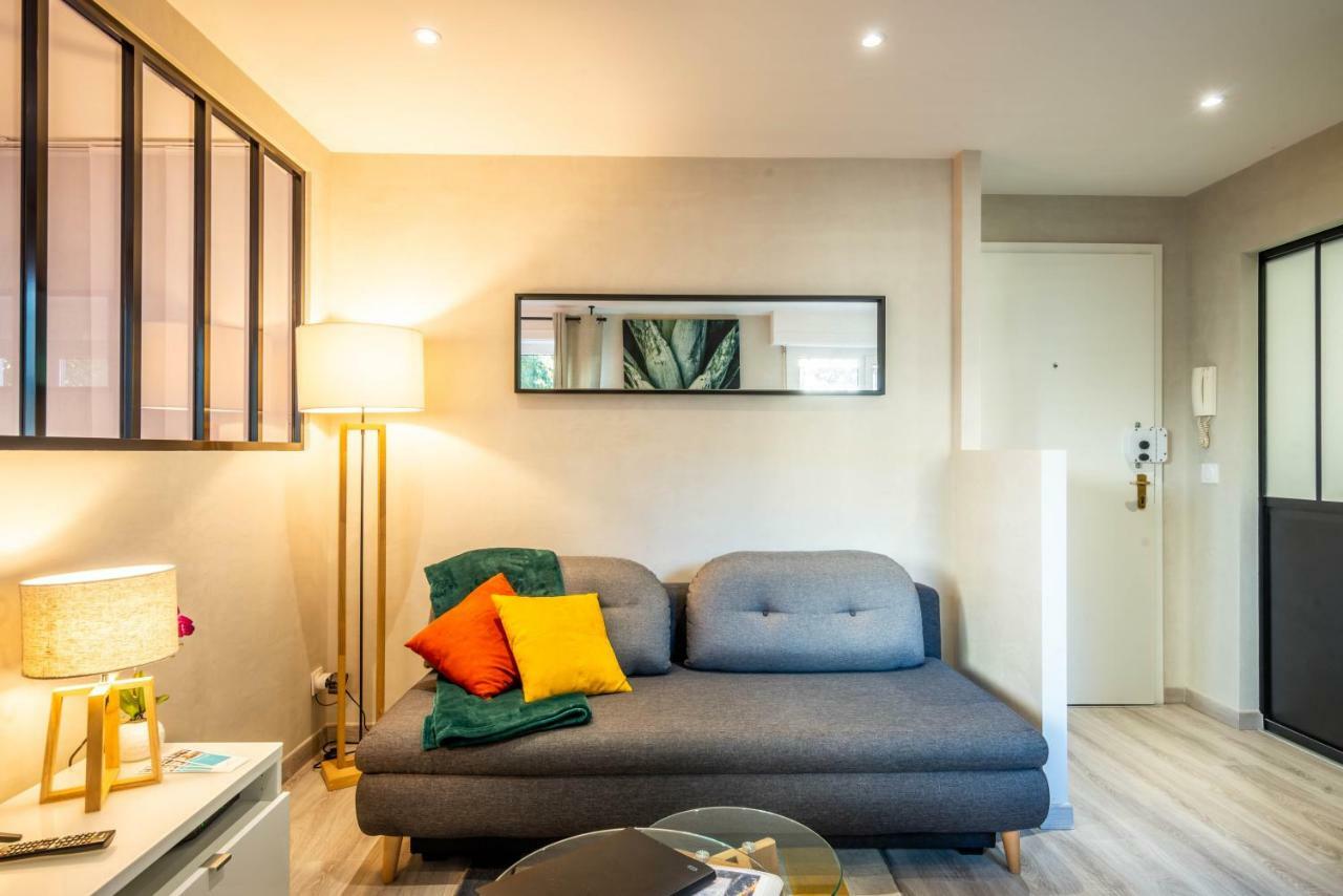 LE CHATELET- Parking Gratuit - Cosy et Design - à 10 mn de Geneve Annemasse Buitenkant foto